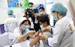 NÓNG: Bộ Y tế thông tin lịch trình cung ứng 60 triệu liều vaccine phòng COVID-19